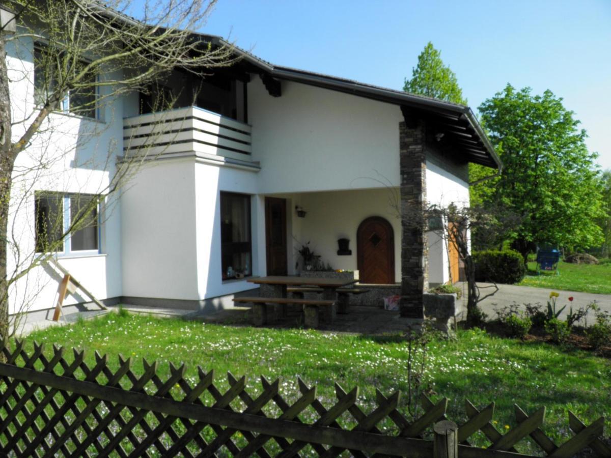 Appartement Gaestezimmer Weiss