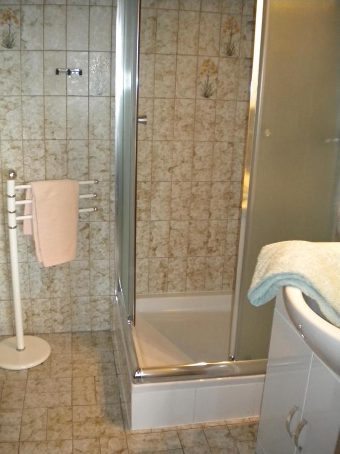 Gaestezimmer Weiss Appartement